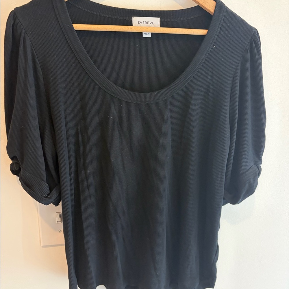 Evereve Classic Black Short Sleeve Top